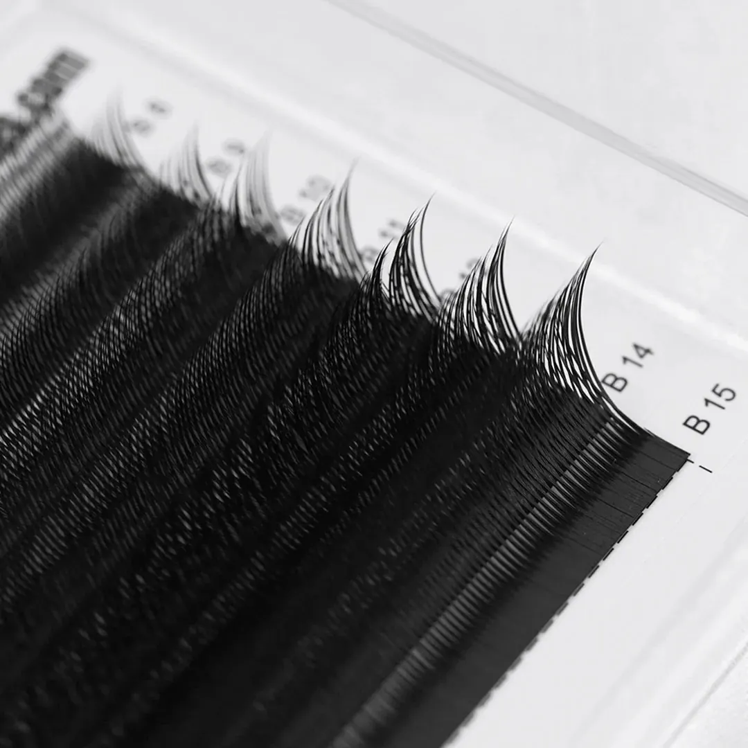 Flirty Kitten Lashes with a lifted, slanted fan design for a sultry cat-eye.